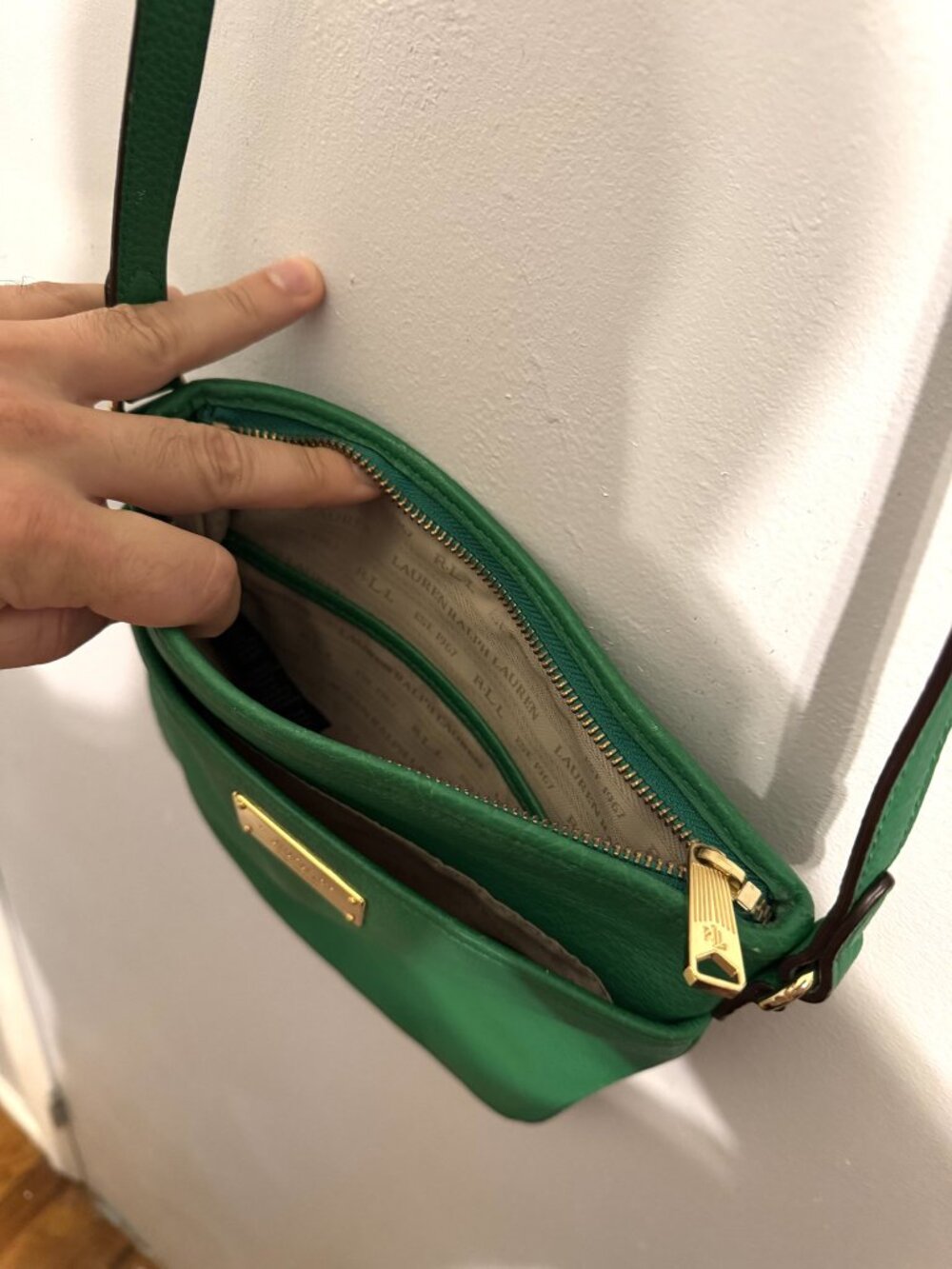 Lauren Ralph Lauren Green Pebbled Leather Crossbody Bag - Picture 4 of 5